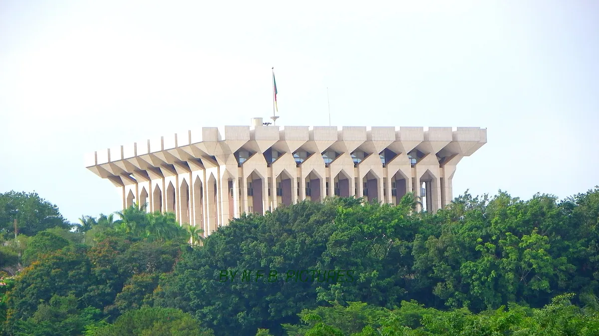 Einheitspalast, der Präsidentenpalast, Jaunde (nicht das Parlament)