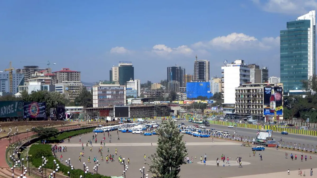 Place Meskel, Addis-Abeba (la capitale, pas un parlement)
