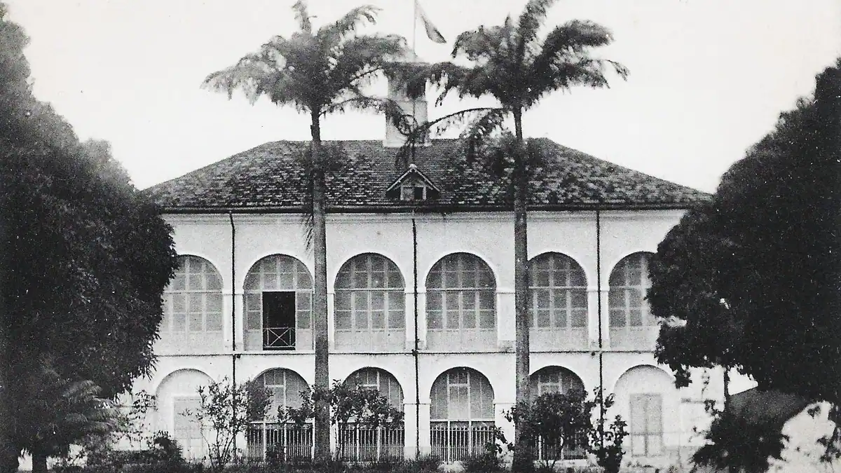 Government Palace, Libreville (not the parliament)