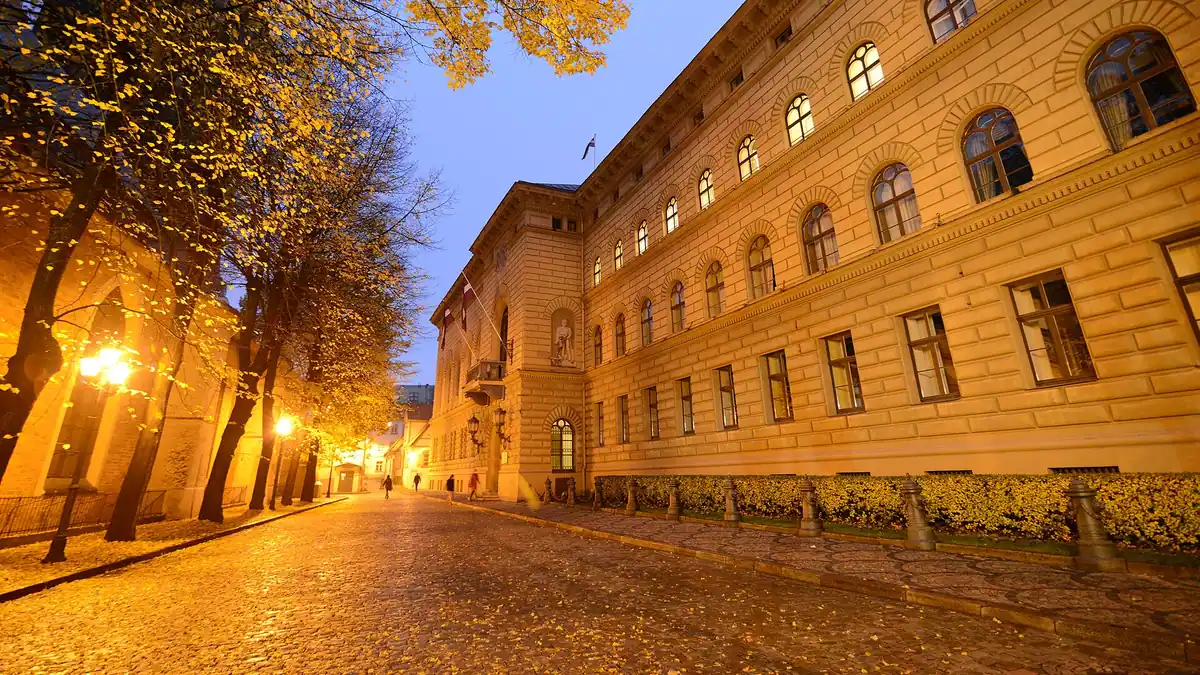 Saeima-Gebäude, Riga