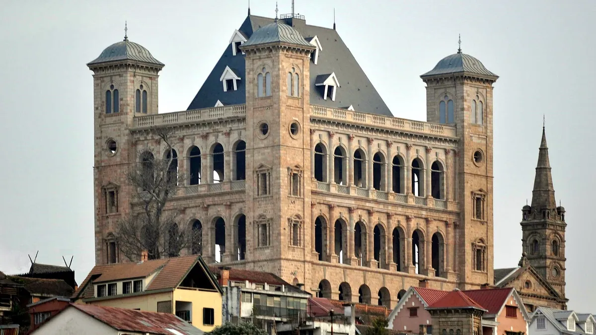 Rova (ancien palais royal), Antananarivo (la capitale, pas un parlement)