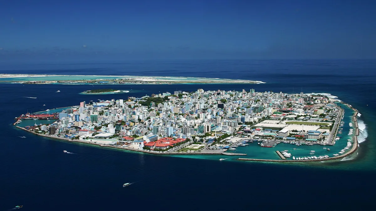 Malé aus der Luft (die Hauptstadt, kein Parlament)