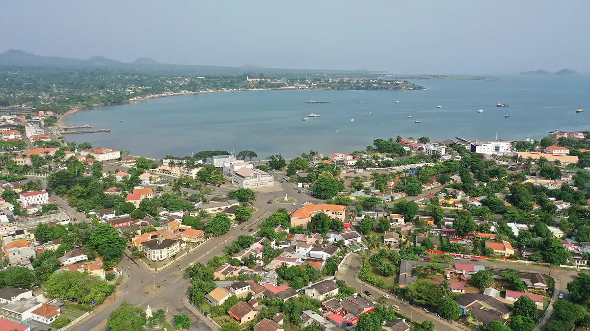 São Tomé (die Hauptstadt, kein Parlament)